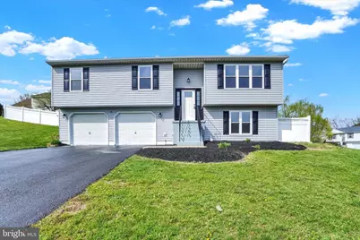 180 Asbury Court, Mount Wolf, PA 17347 - Photo 1