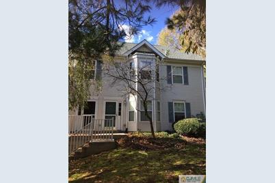 606 Cypress Lane #6, East Brunswick Township, NJ 08816 - Photo 1