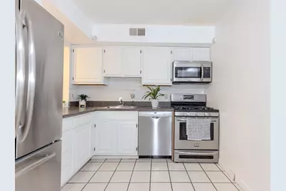 200 Park Rd #C4, Bayonne, NJ 07002 - Photo 1