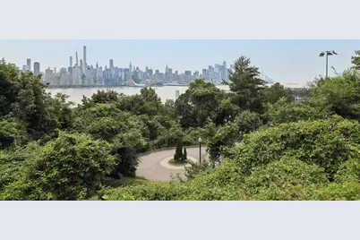 6309 Blvd East #14, West New York, NJ 07093 - Photo 1