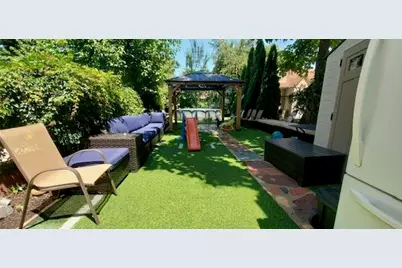 124 71st St, Guttenberg, NJ 07093 - Photo 1