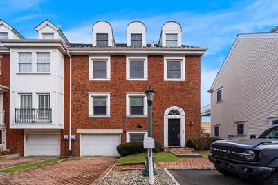 10 Half Moon Isle #10, Jersey City, NJ 07305 - Photo 1