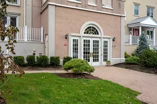 109 Shearwater Ct E, Jersey City, NJ 07305 - Photo 1