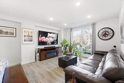 101 Shearwater Ct East #28, Jersey City, NJ 07305 - Photo 1