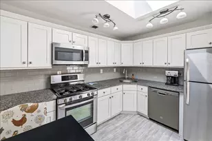 1150 River Rd, Edgewater, NJ 07020 - Photo 1