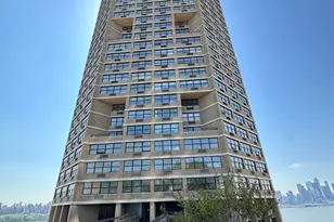 7002 Blvd E, Guttenberg, NJ 07093 - Photo 1