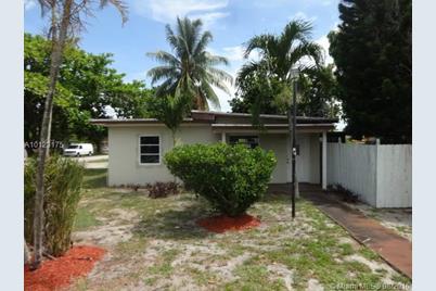 1100 NW 141st St - Photo 1