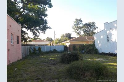 1278 NW 39th St - Photo 1