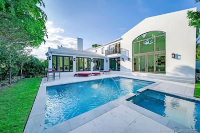 5709 La Gorce Dr, Miami Beach, FL 33140 - Photo 1