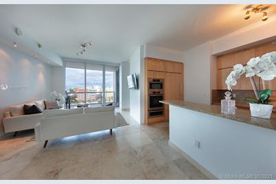 50 S Pointe Dr #1207 - Photo 1