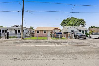 2708 NW 22nd Ct - Photo 1