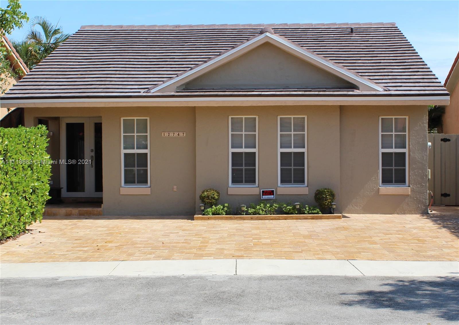 12747 NW 102nd Ct, Hialeah Gardens, FL 33018 MLS A11118683 Coldwell