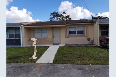 17740 NW 77th Ct, Miami, FL 33015 - Photo 1