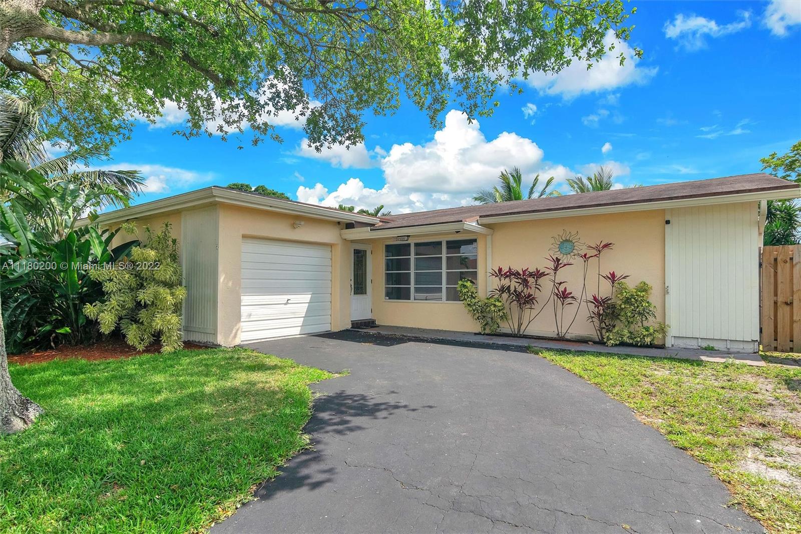 8960 NW 8th St, Pembroke Pines, FL 33024 MLS A11180200 Coldwell Banker