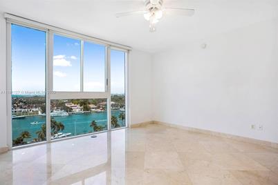 4779 Collins Ave #1007 - Photo 1