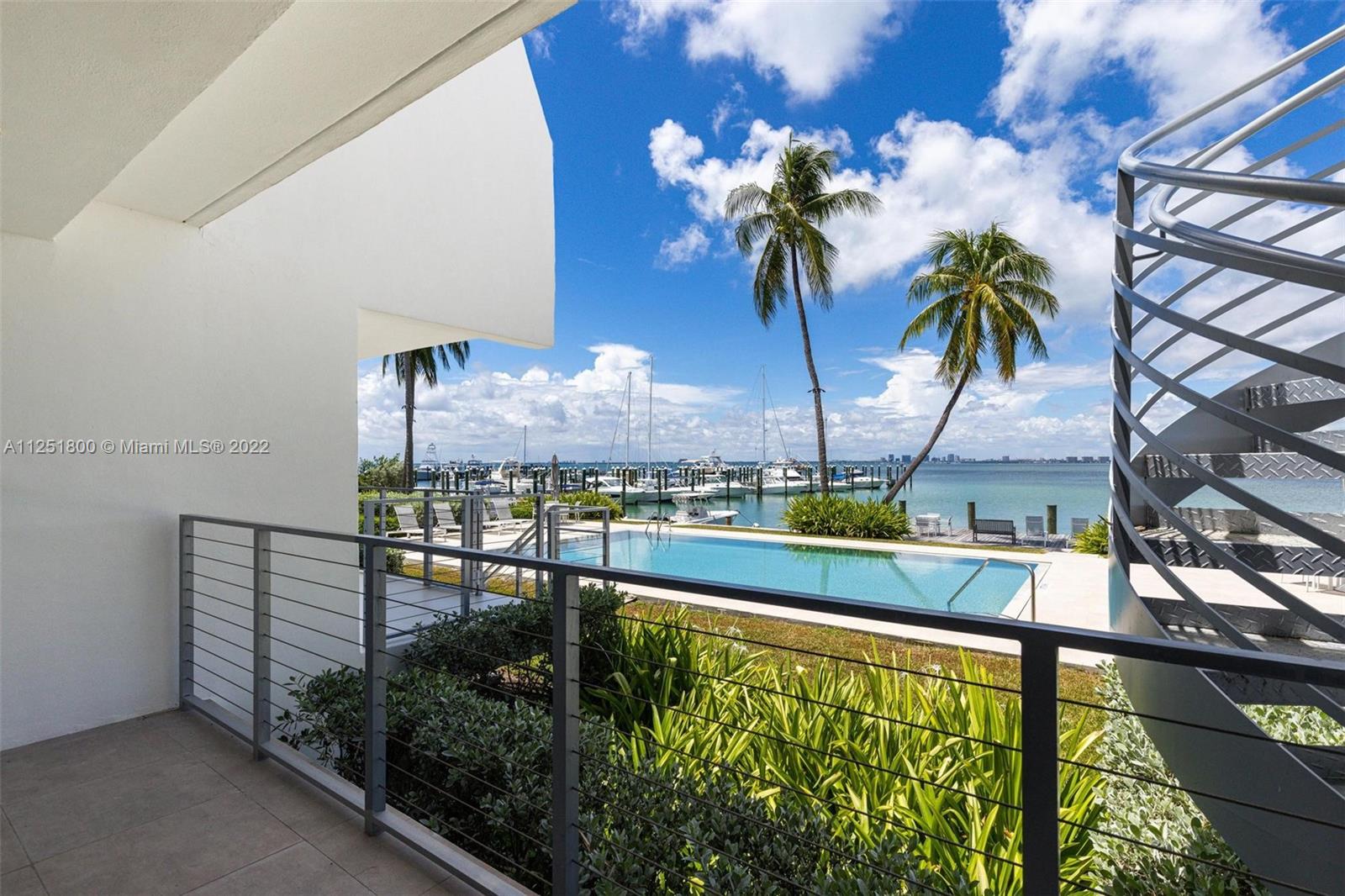 Key Biscayne - BARNES International Realty