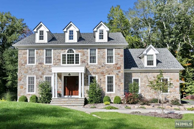 Upper Saddle River Nj >> 107 Lake St Upper Saddle River Nj 07458 Mls 1841488 Coldwell Banker Upper Saddle River Nj >> 107 Lake St Upper Saddle River Nj 07458 Mls 1841488 Coldwell Banker