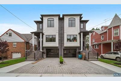 210 Knox Ave Cliffside Park Nj 07010 Mls 1929714 Coldwell Banker