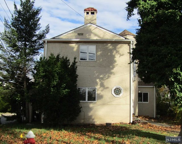 301 Roosevelt Ave, Hasbrouck Heights, NJ 07604 MLS 20050935