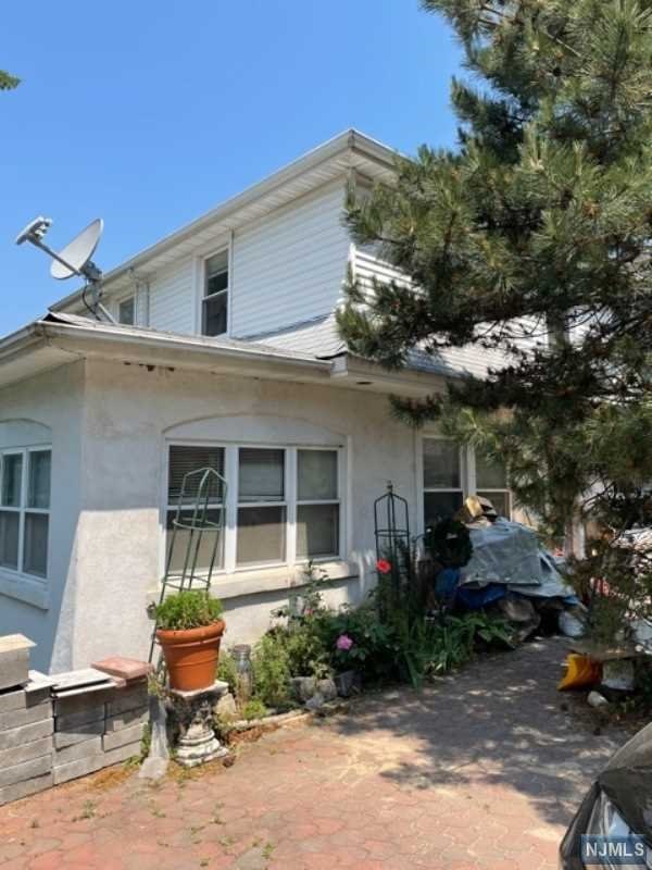 486 Grand Ave, Leonia, NJ 07605 MLS 21020748 Coldwell Banker