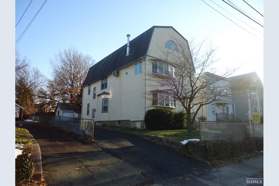 207 E Passaic Ave, Bloomfield, NJ 07003 MLS 22002167 Coldwell Banker