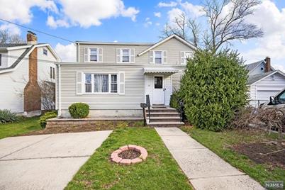 14 Monroe Ave, Dumont, NJ 07628 - MLS 22011494 - Coldwell Banker