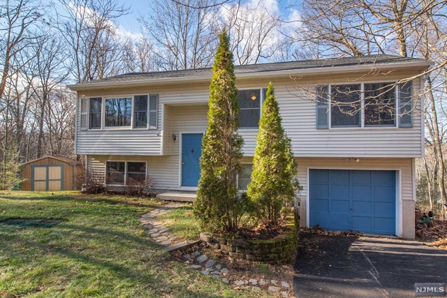 617 Canistear Rd, Vernon, NJ 07422 - MLS 22042367 - Coldwell Banker