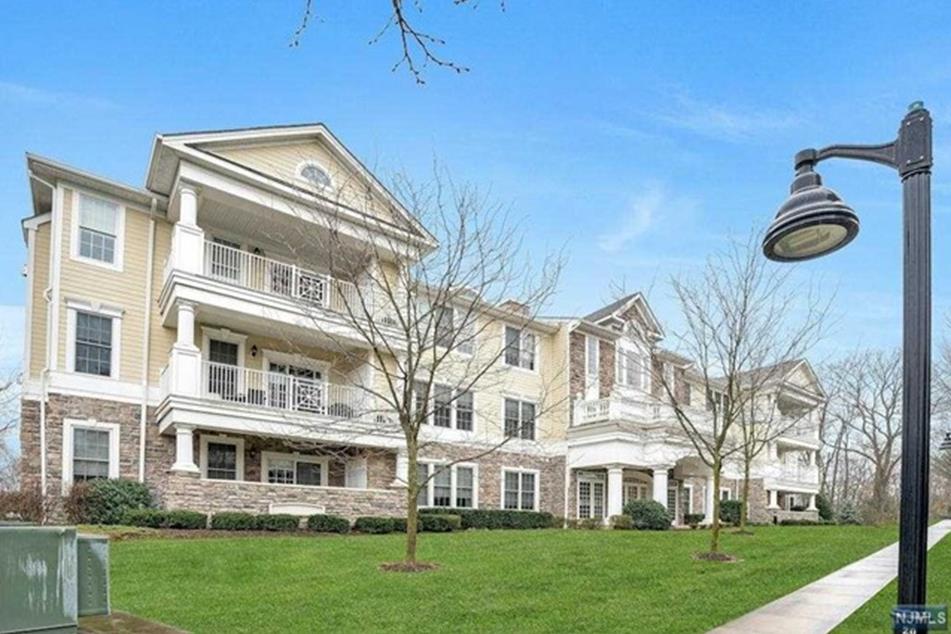 403 Four Seasons Ln, Montvale, NJ 07645 MLS 24002398 Coldwell Banker