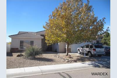 2020 John Wayne, Kingman, AZ 86401 - Photo 1