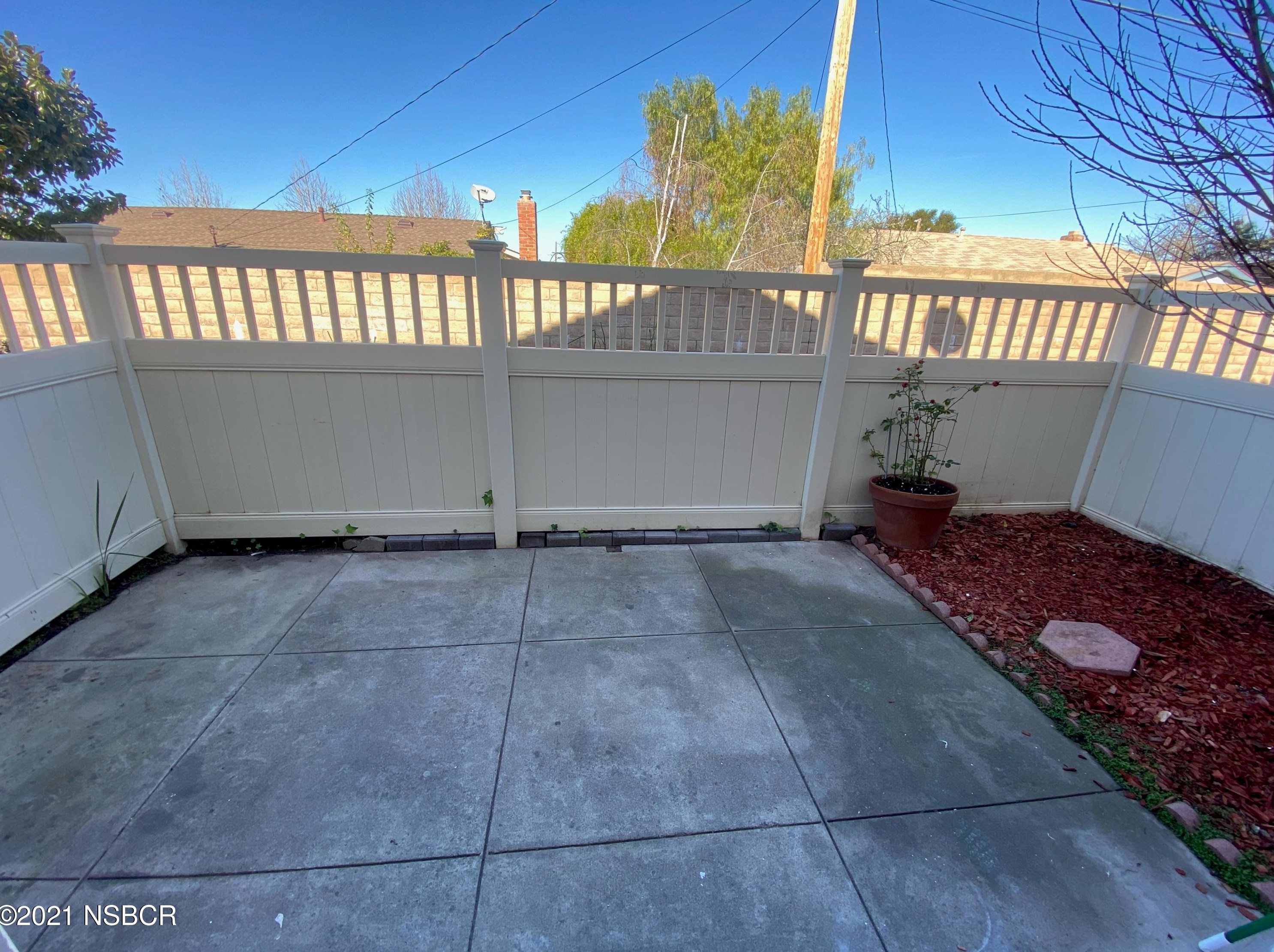 299 Burton Mesa Blvd, Lompoc CA  93436-1489 exterior