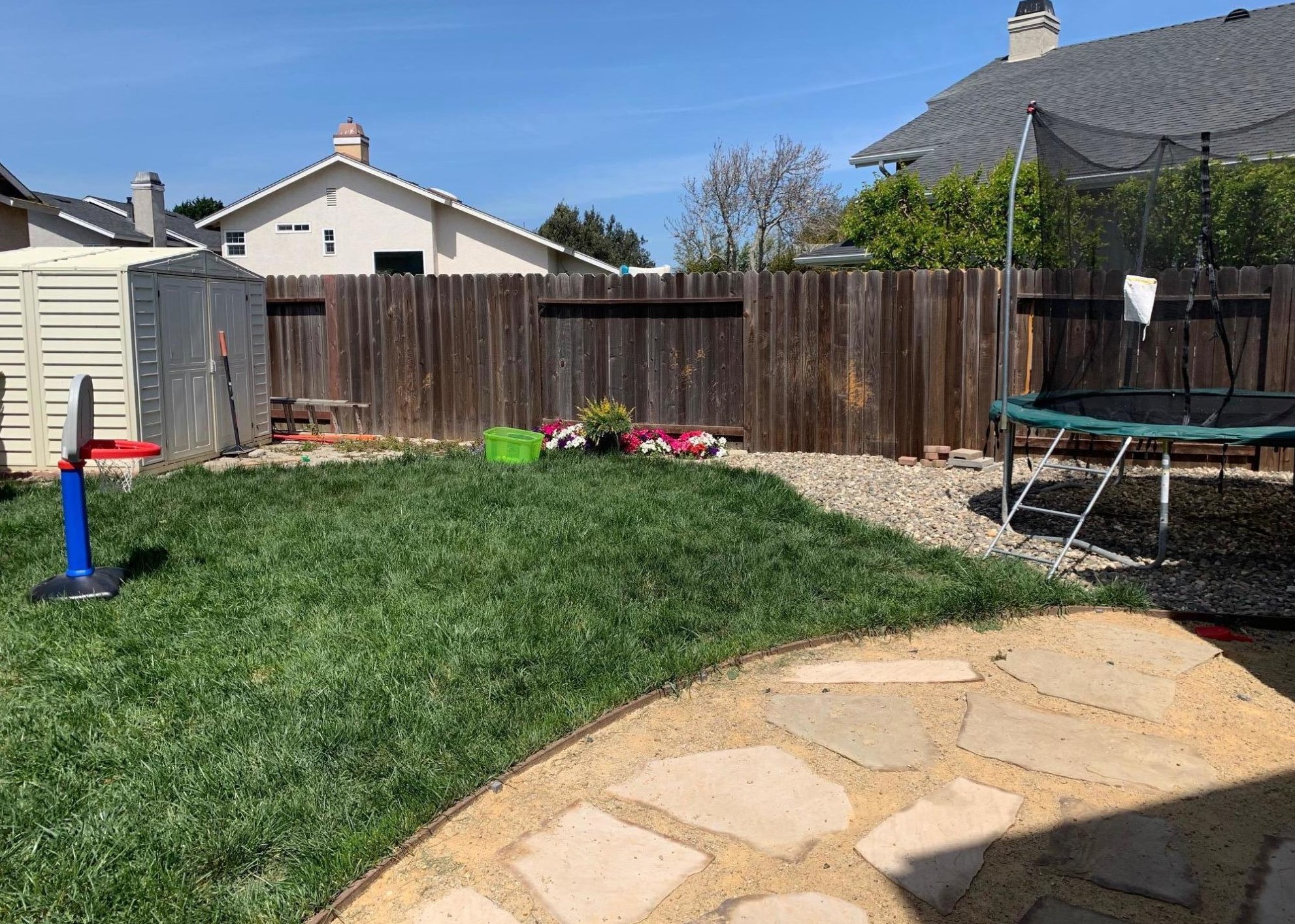 1213 Timothy Ct, Lompoc CA  93436-3297 exterior