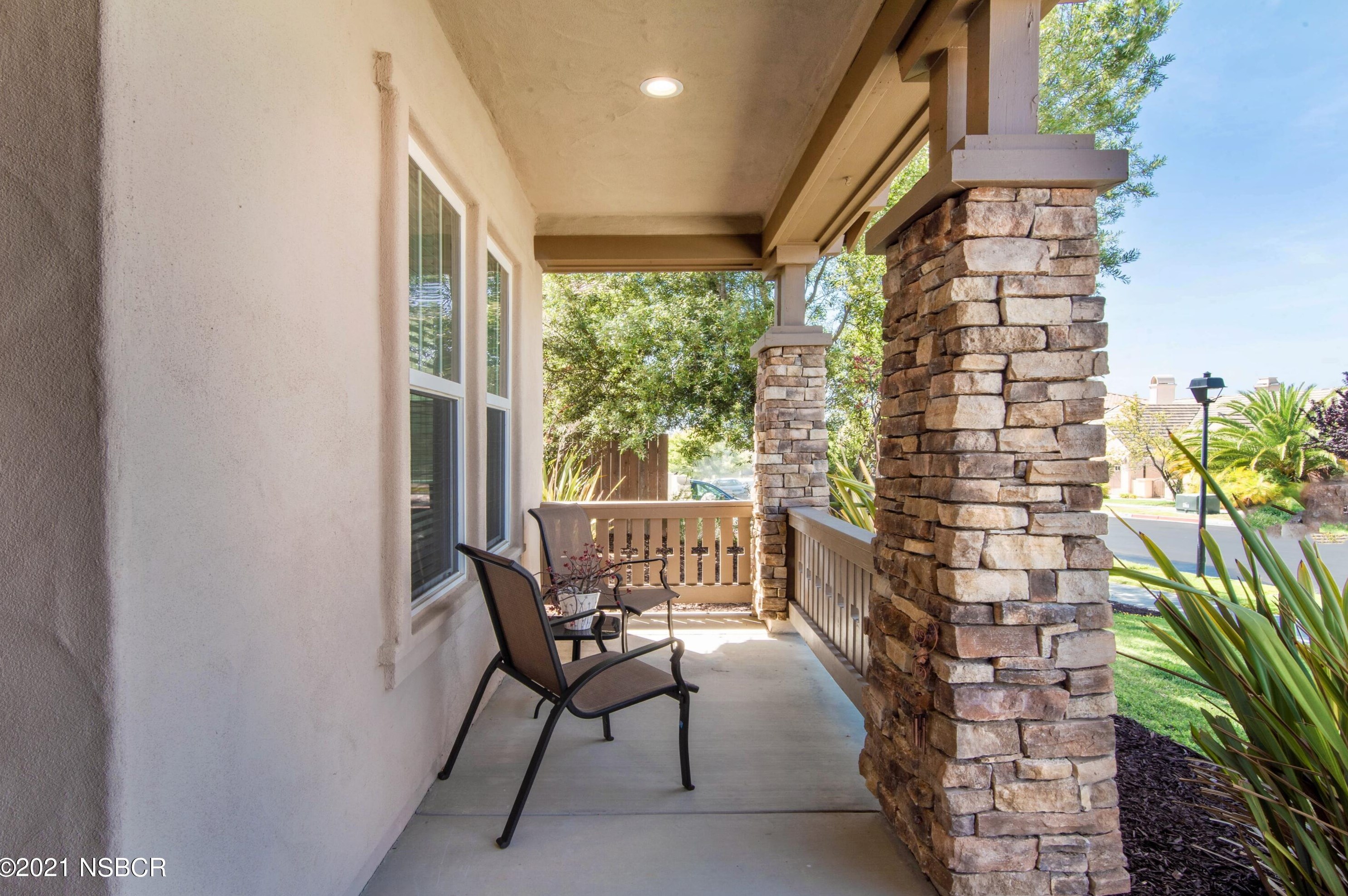 3725 Jupiter Ave, Lompoc CA  93436-1940 exterior