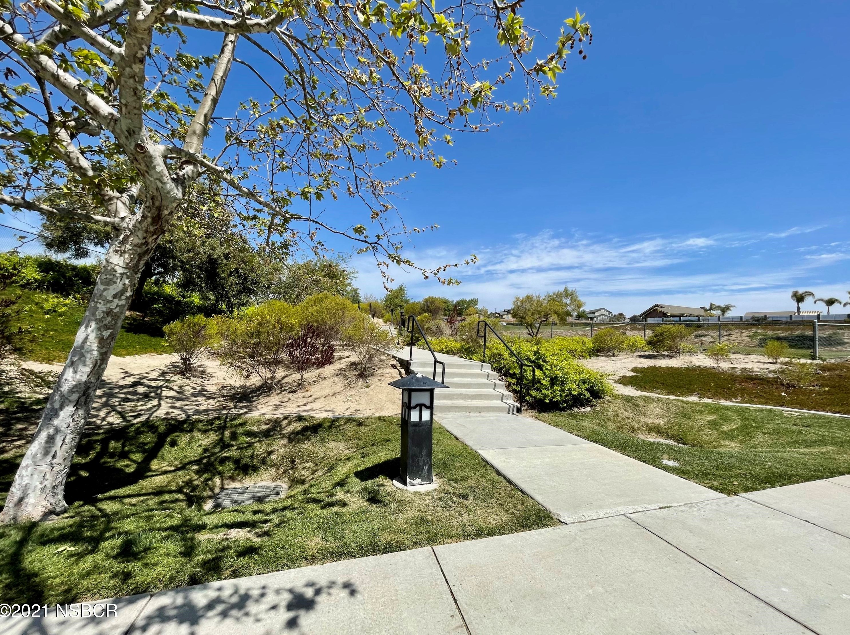 3725 Jupiter Ave, Lompoc CA  93436-1940 exterior