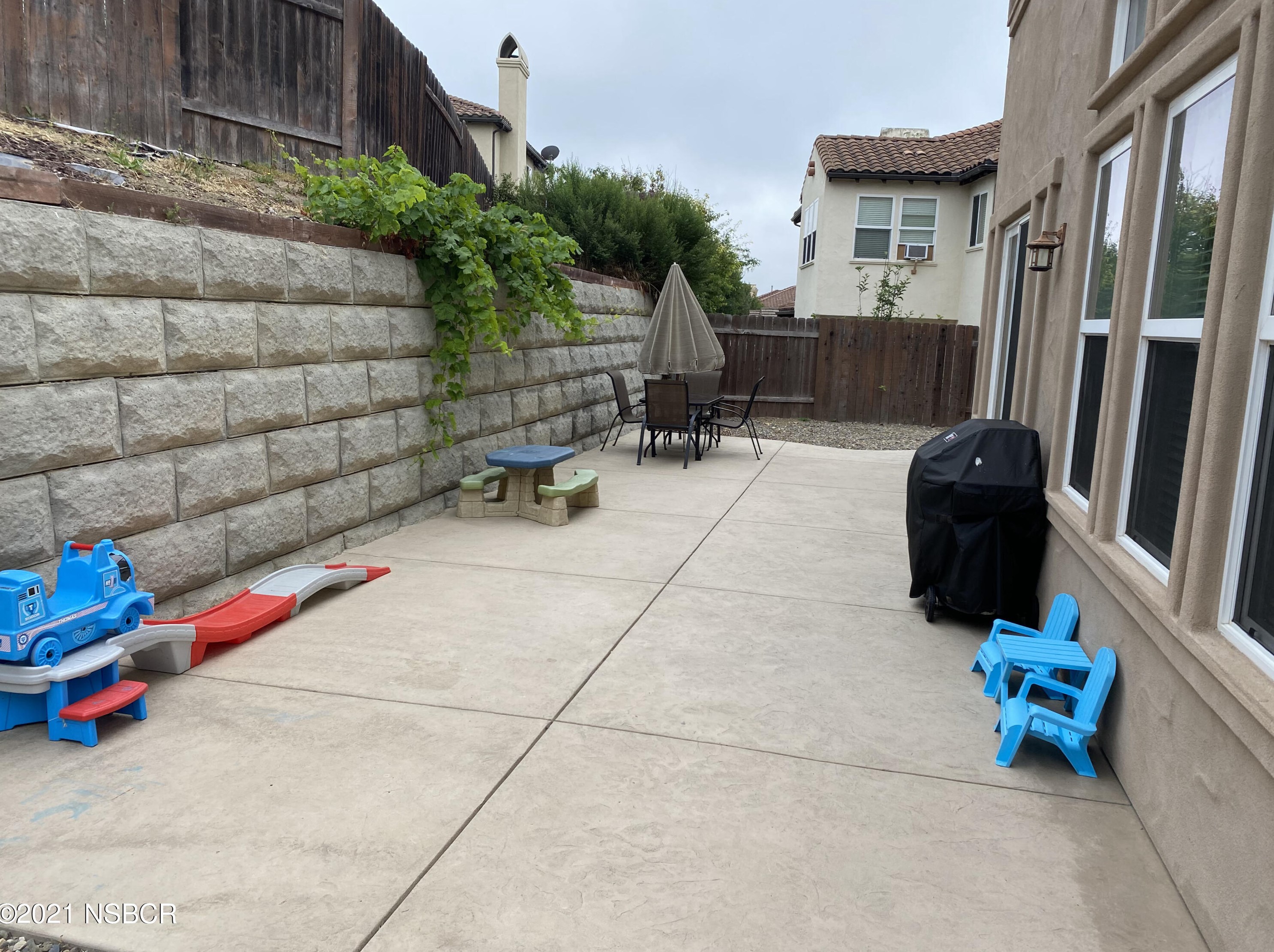 3725 Jupiter Ave, Lompoc CA  93436-1940 exterior