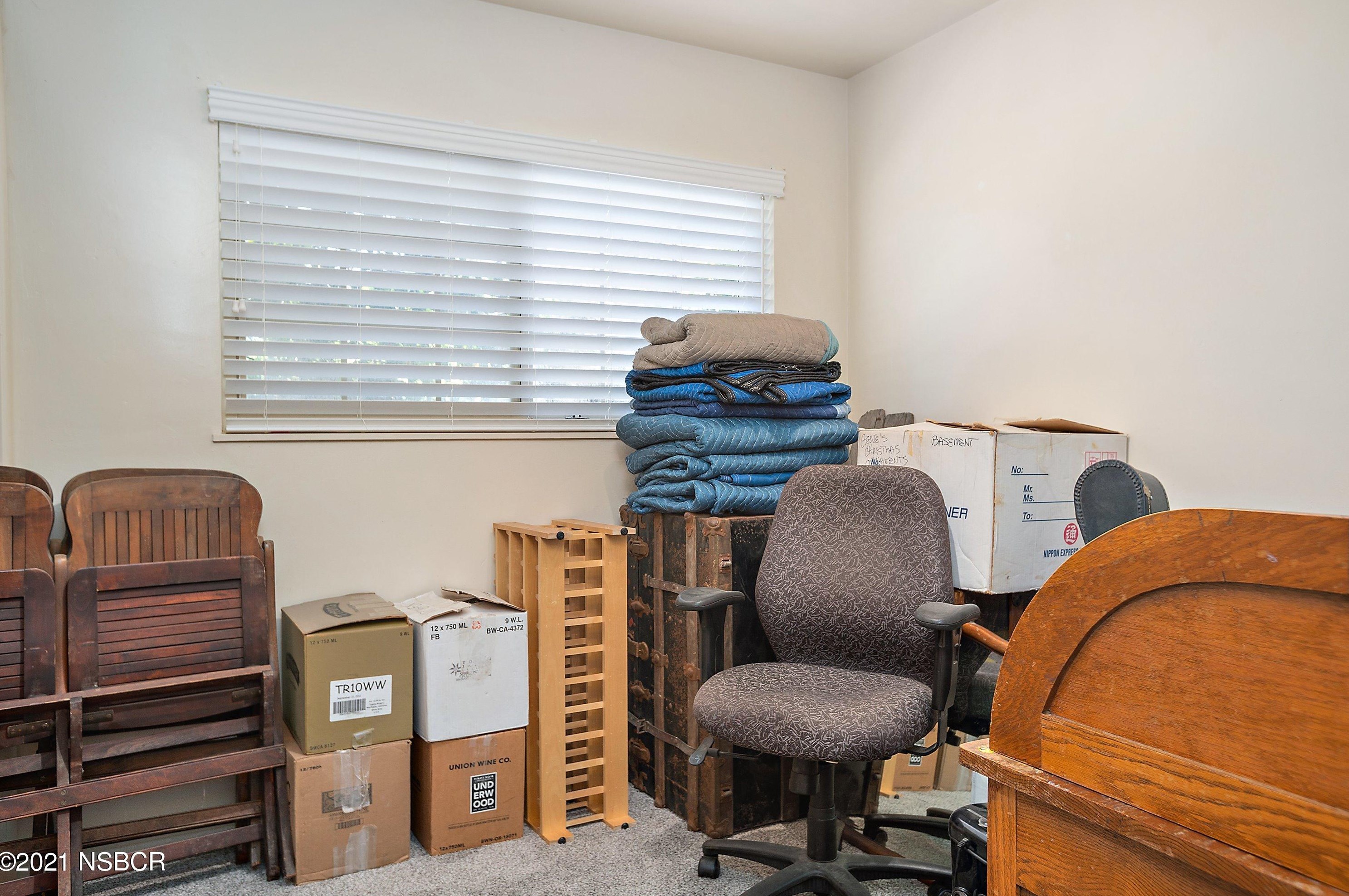 718 Hickory Ave, Lompoc CA  93436-7322 exterior