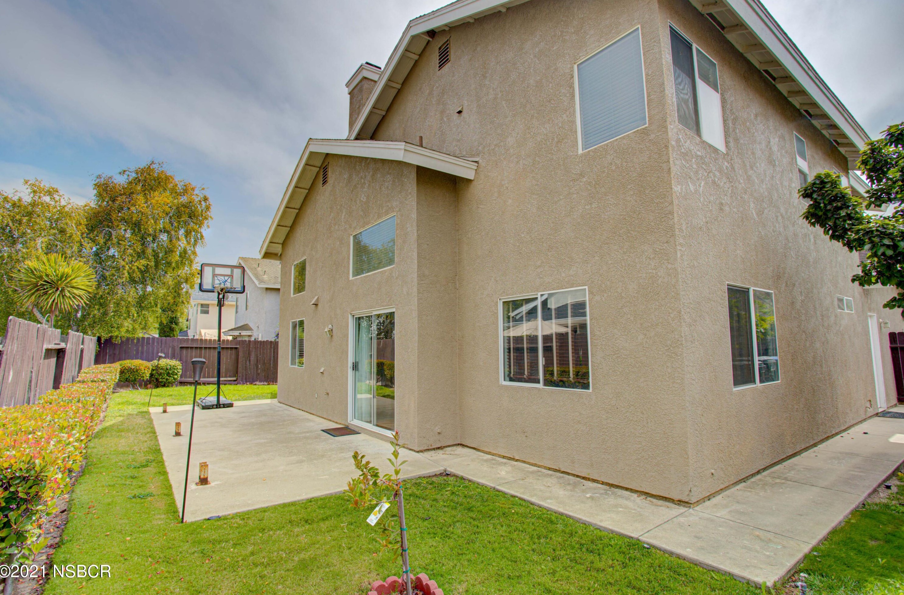 1336 Jason Dr, Lompoc CA 93436-8229 exterior