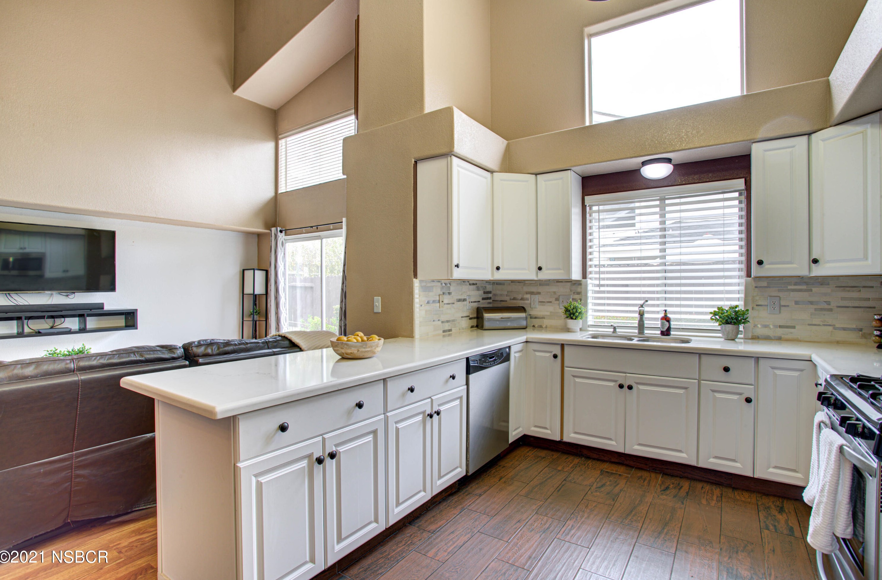 1336 Jason Dr, Lompoc CA 93436-8229 exterior