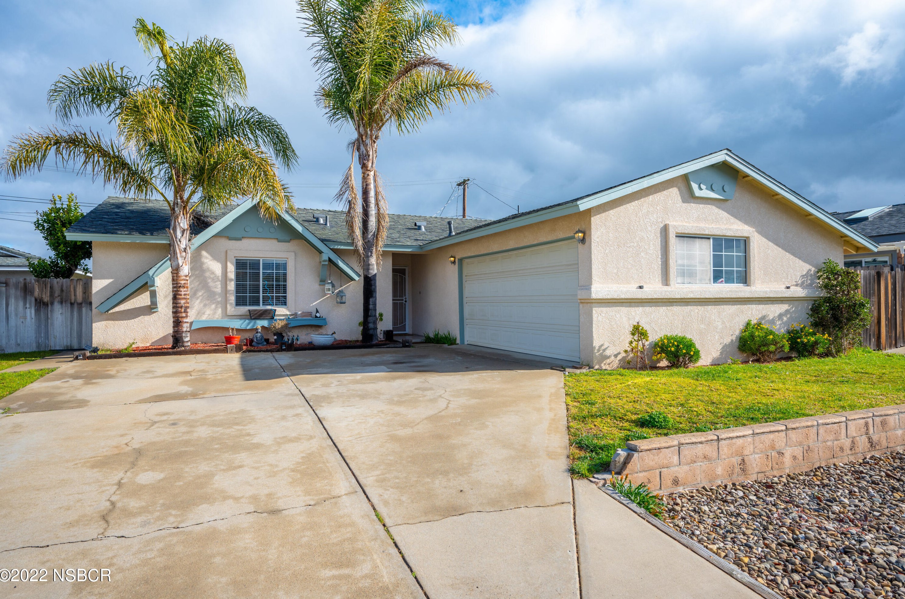 518 Mars Ave, Lompoc CA 93436-1910 exterior