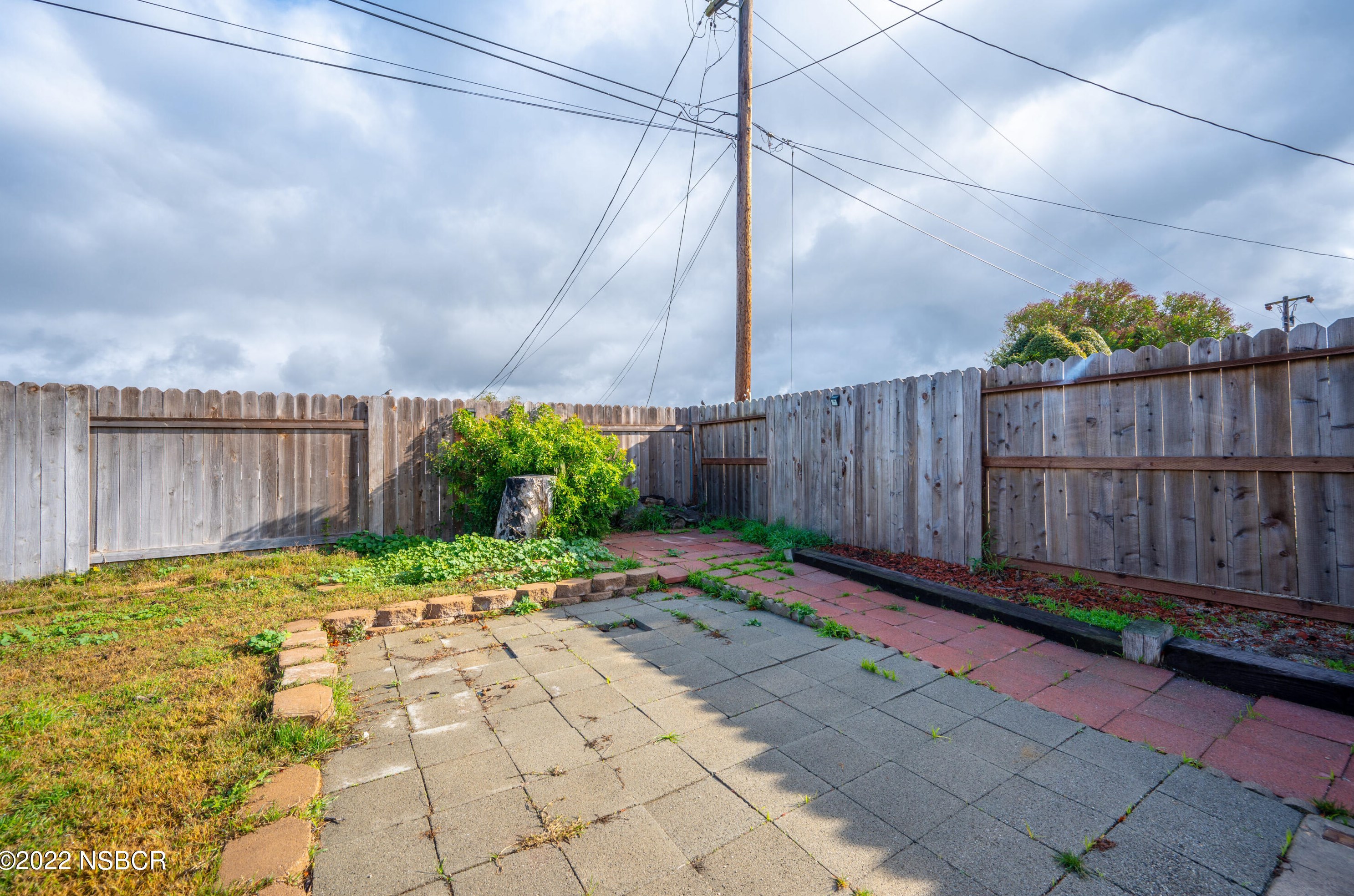 518 Mars Ave, Lompoc CA 93436-1910 exterior