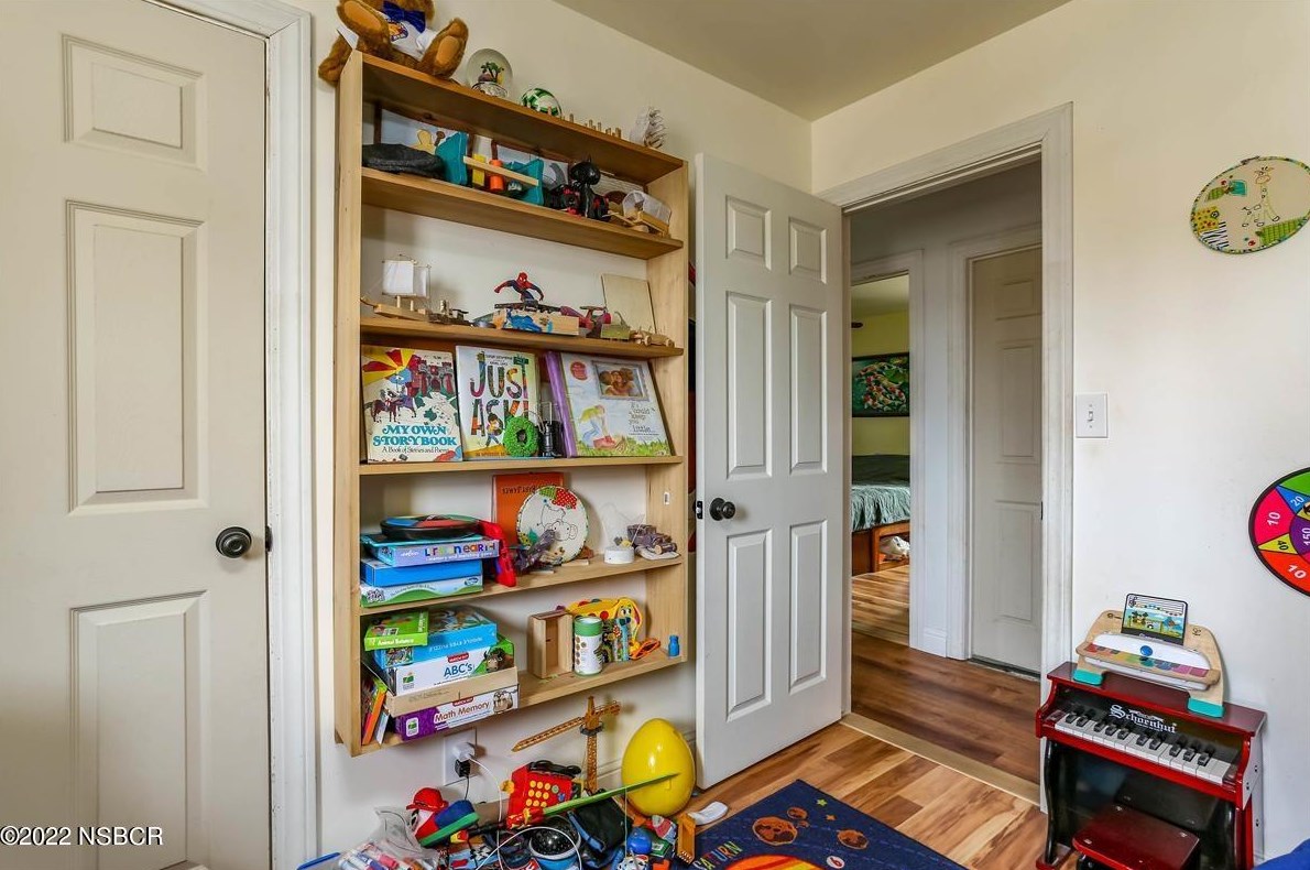 1108 Peach Ave, Lompoc CA 93436-7055 exterior