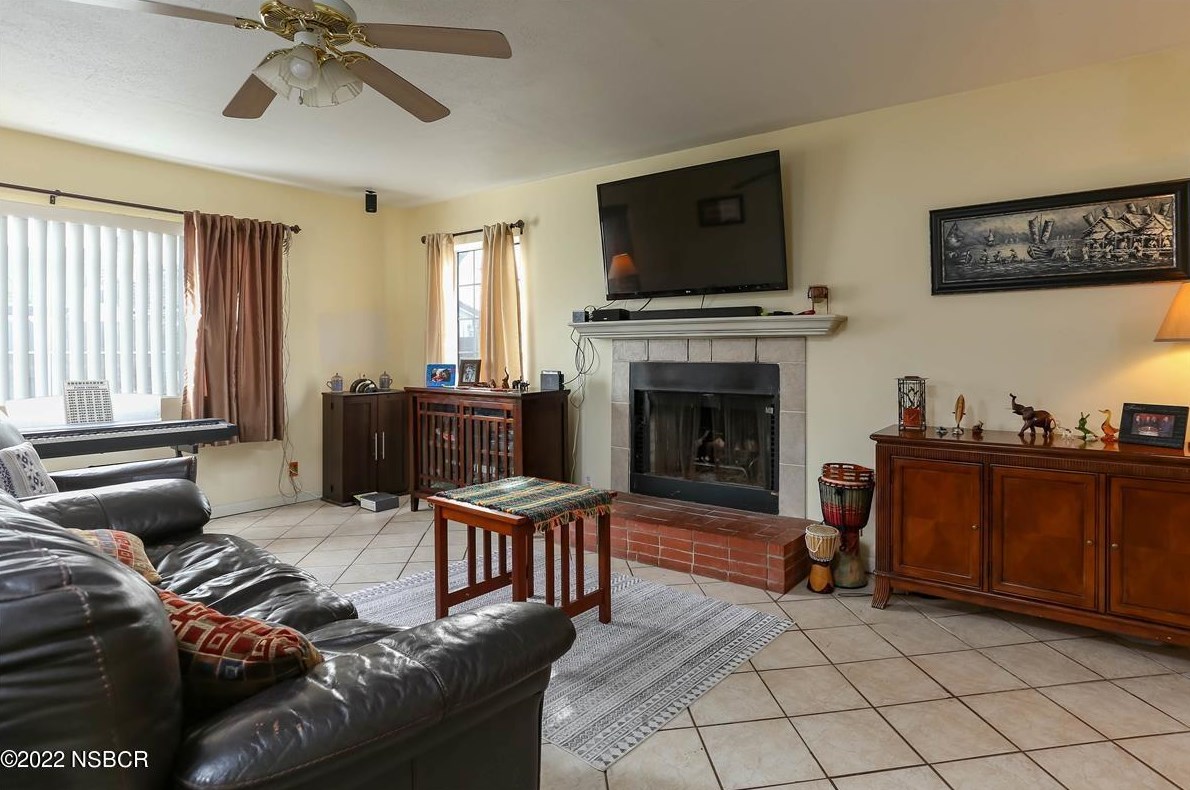 1108 Peach Ave, Lompoc CA 93436-7055 exterior