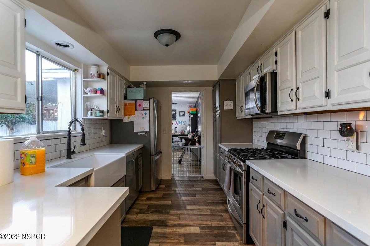 4465 Sirius Ave, Lompoc CA  93436-1018 exterior