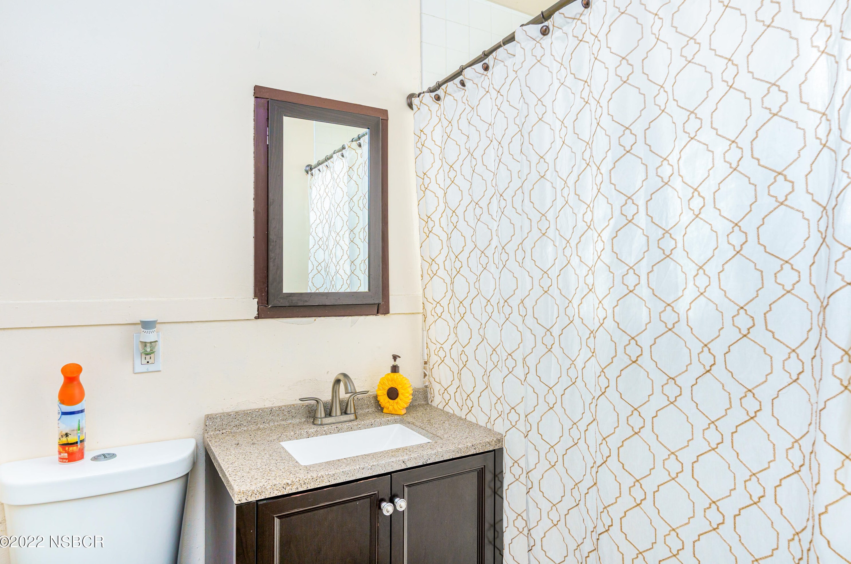 239 B St, Lompoc CA  93436-7325 exterior