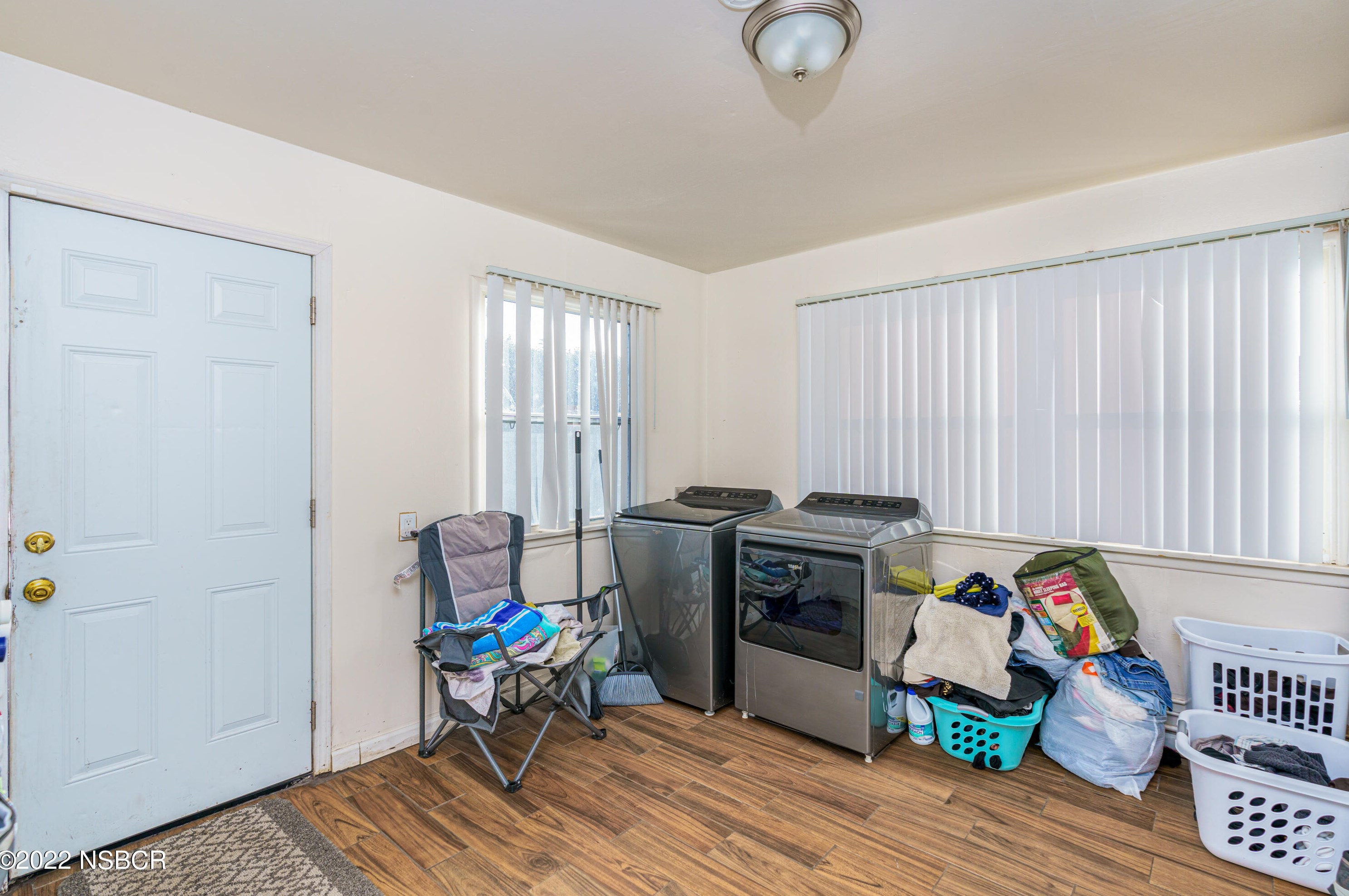 239 B St, Lompoc CA  93436-7325 exterior