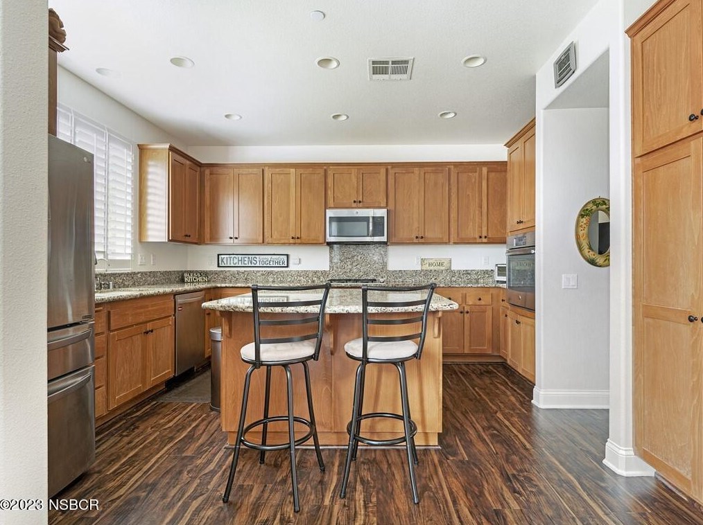 716 Carina Dr, Lompoc CA  93436-1824 exterior