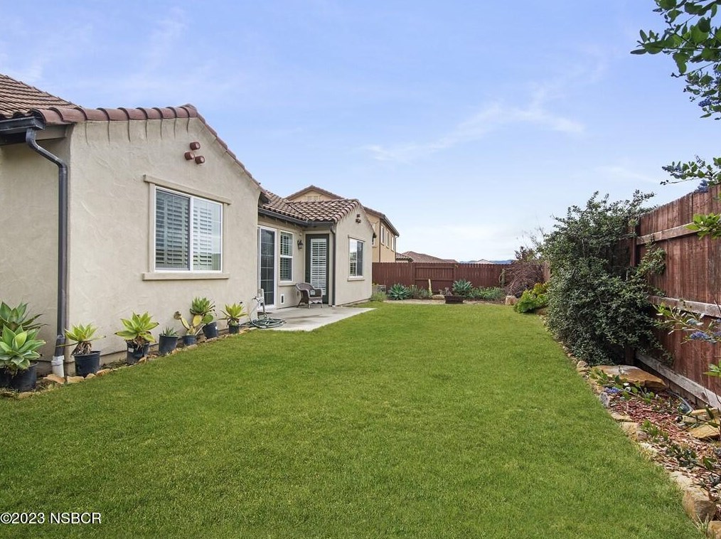 716 Carina Dr, Lompoc CA  93436-1824 exterior