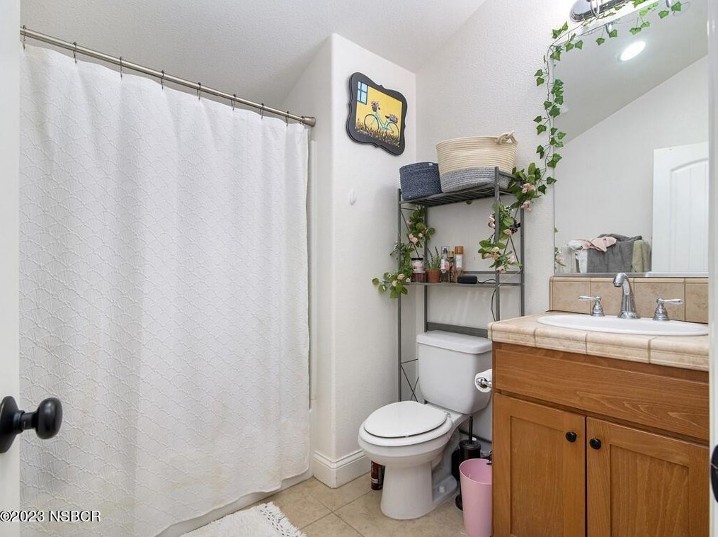 716 Carina Dr, Lompoc CA  93436-1824 exterior