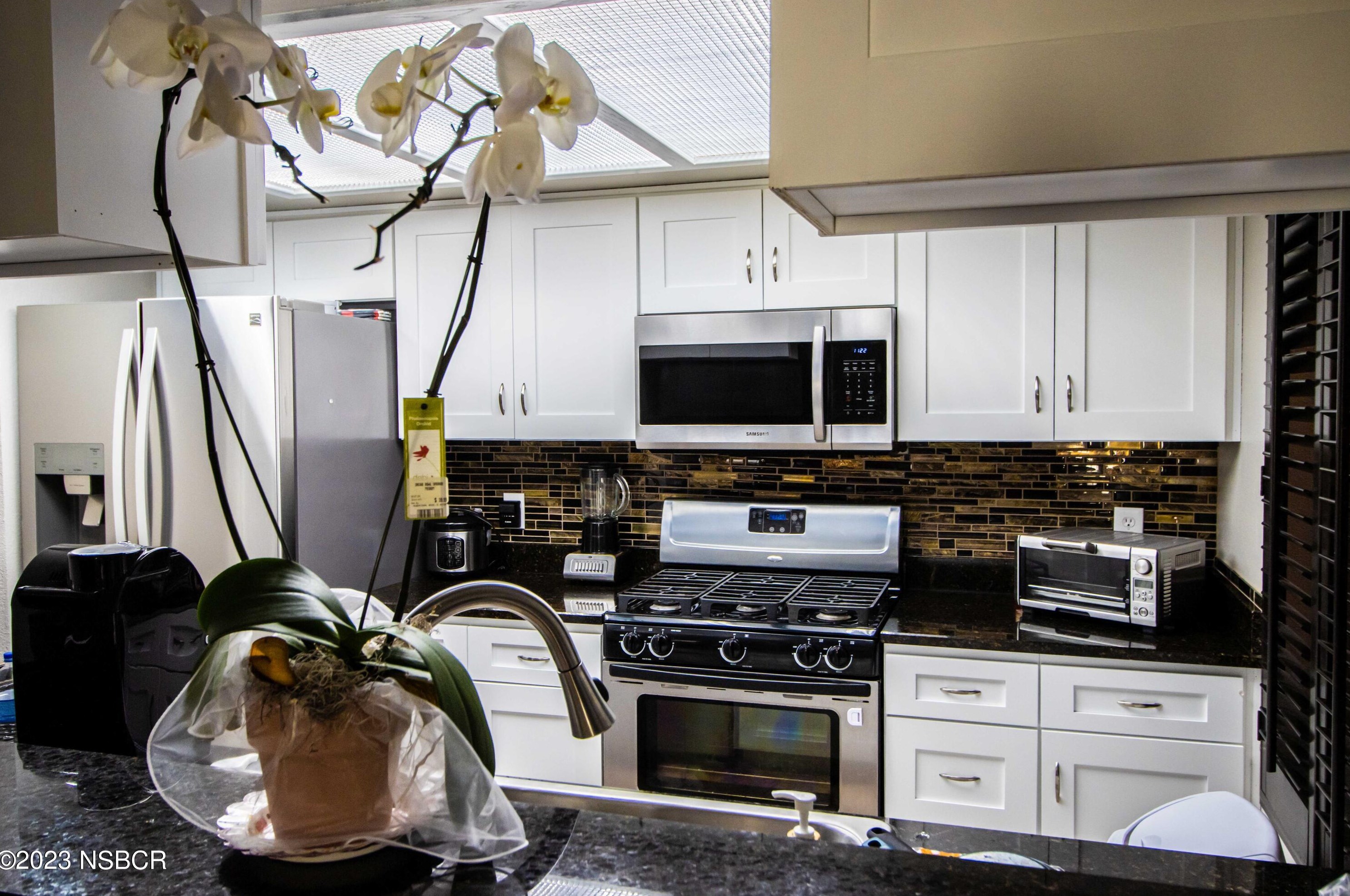 821 Bellflower Ln, Lompoc CA  93436-3268 exterior