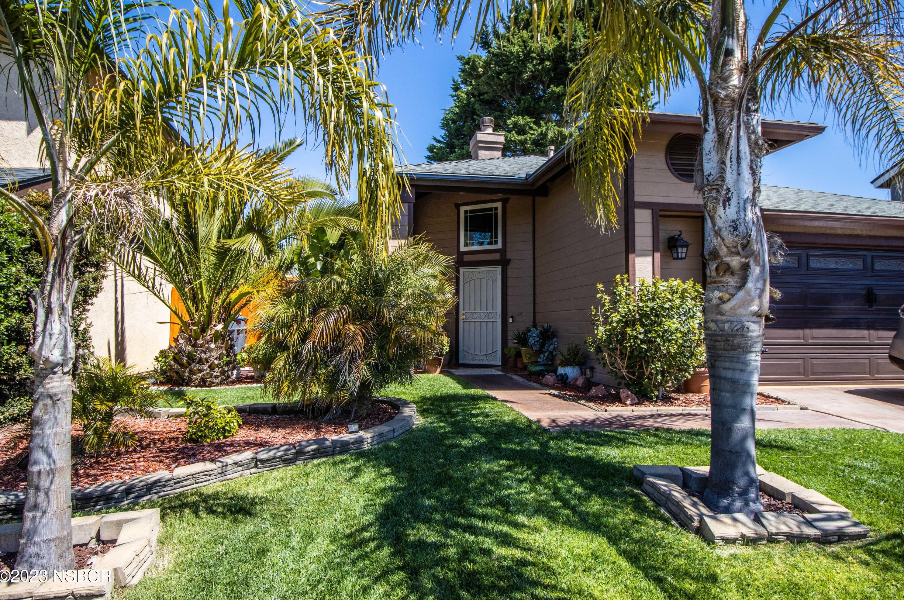 821 Bellflower Ln, Lompoc CA  93436-3268 exterior