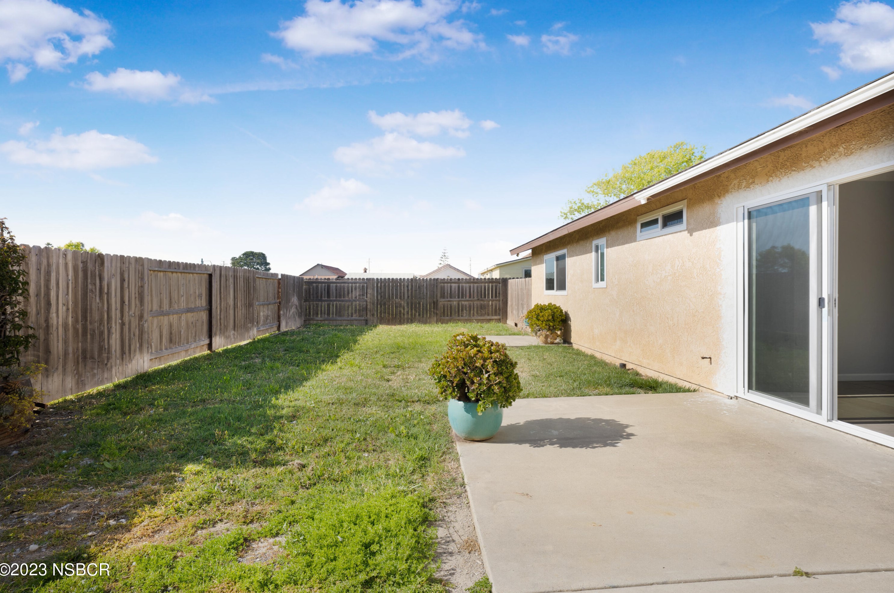 801 Oak Ave, Lompoc CA  93436-4221 exterior